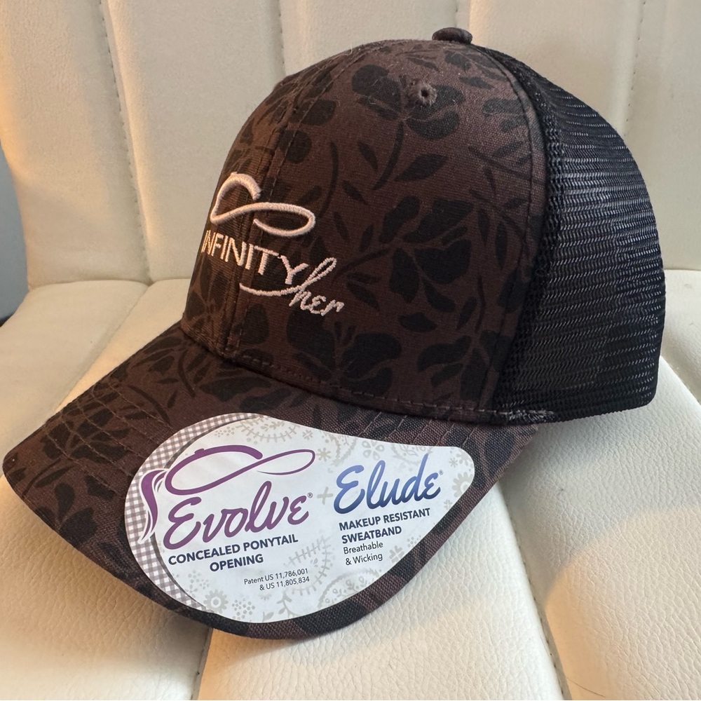 Infinity her Hat 🧢 - Picture 2 of 5